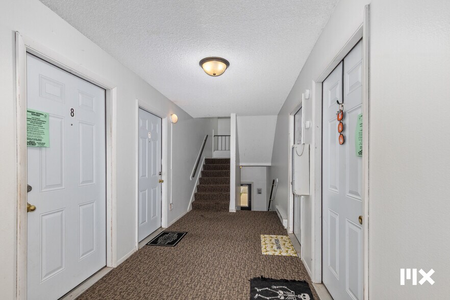 More Photos Of 757 W Shepherd St, Charlotte Apartments For Sale