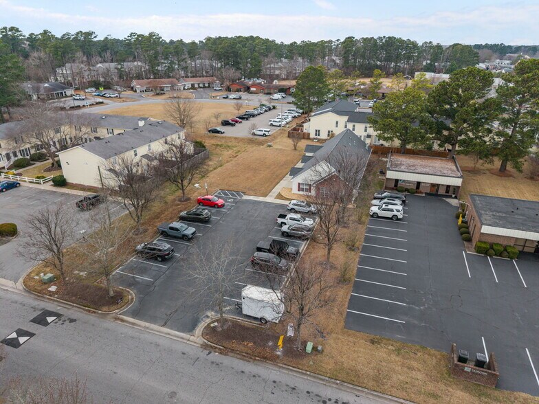 More Photos Of 125 Oakmont Dr, Greenville Office For Sale