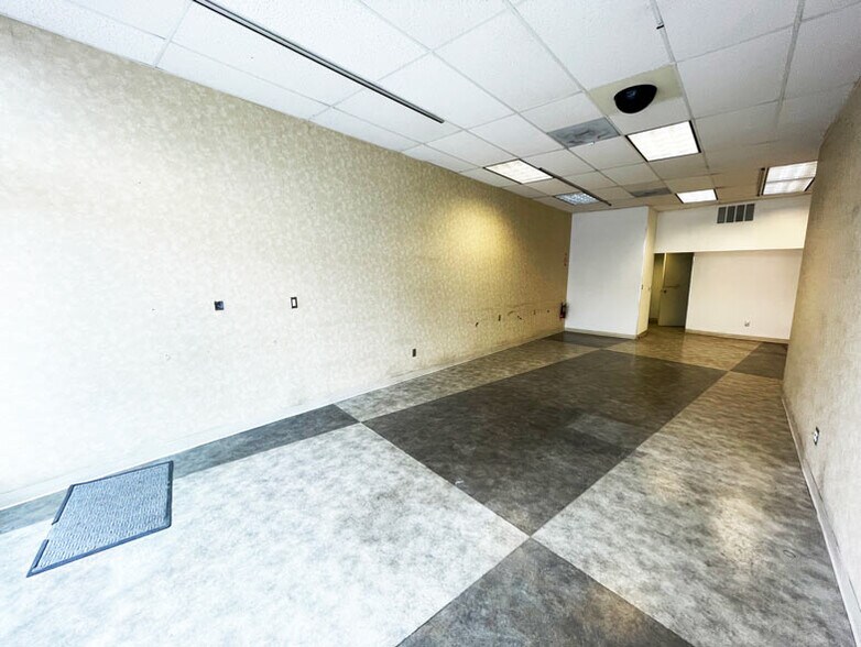 More Photos Of 721 Irving St, San Francisco Storefront Retail Residential For Lease
