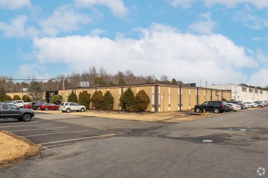 More Photos Of 1 Jake Brown Rd, Old Bridge Warehouse For Lease