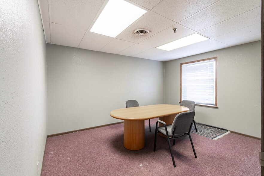More Photos Of 14100-14170 23rd Ave N, Plymouth Unknown For Lease