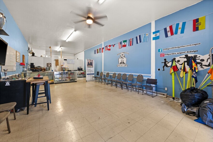 More Photos Of 2070 Santa Fe Ave, Long Beach Storefront Retail Office For Sale
