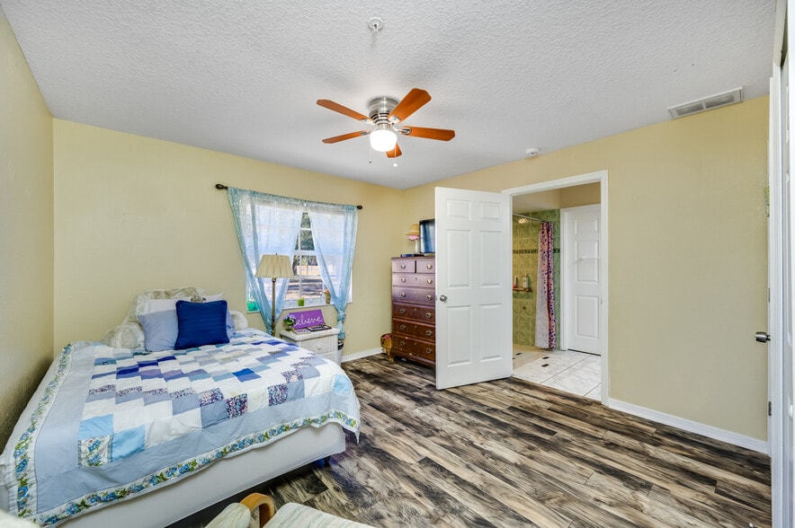 More Photos Of 2820 Pan American Blvd, North Port Assisted Living For Sale