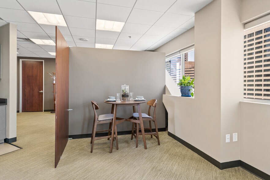 More Photos Of 1800 Glenarm Pl, Denver Office For Sale