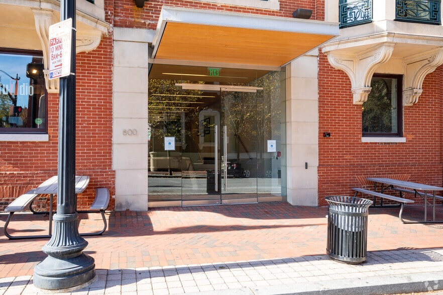 More Photos Of 800 N Charles St, Baltimore Office For Lease
