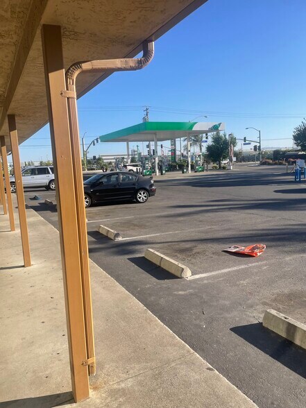 More Photos Of 16438-16460 S Cambridge Dr, Lathrop General Retail For Lease