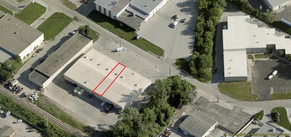 More Photos Of 14535-14539 Grover St, Omaha Warehouse For Lease