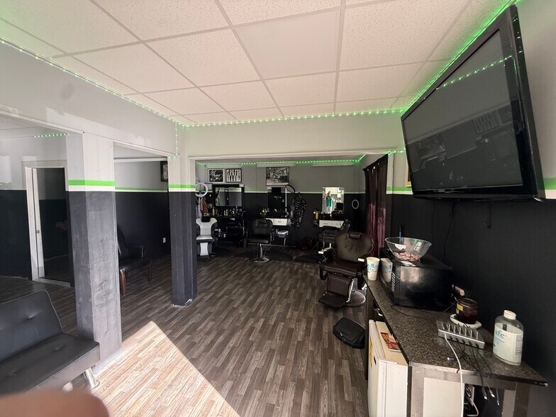 More Photos Of 524 Red Lane Rd, Birmingham Medical For Sale