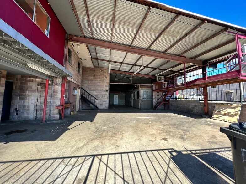 More Photos Of 1302 N School St, Honolulu Service For Lease