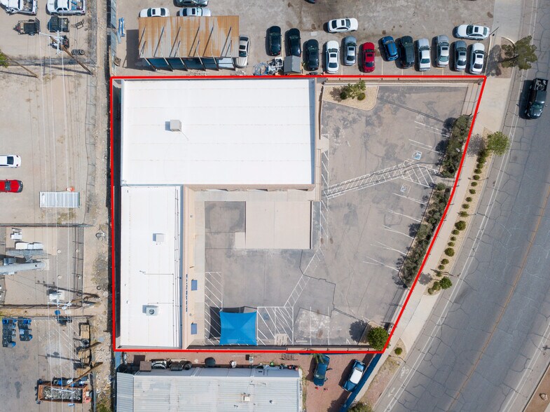 More Photos Of 801 Pendale Rd, El Paso Distribution For Sale