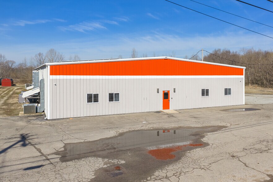 Primary Photo Of 19225 Main St W, Huntingdon General Retail For Sale