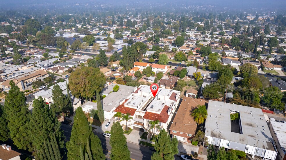 More Photos Of 17115 Chatsworth St, Granada Hills Apartments For Sale