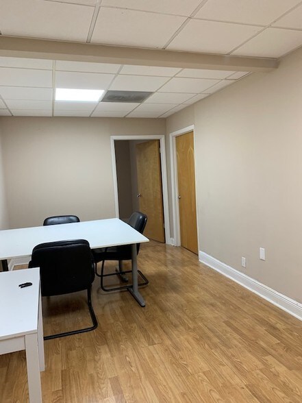 More Photos Of 104 Crandon Blvd, Key Biscayne Office Residential For Lease