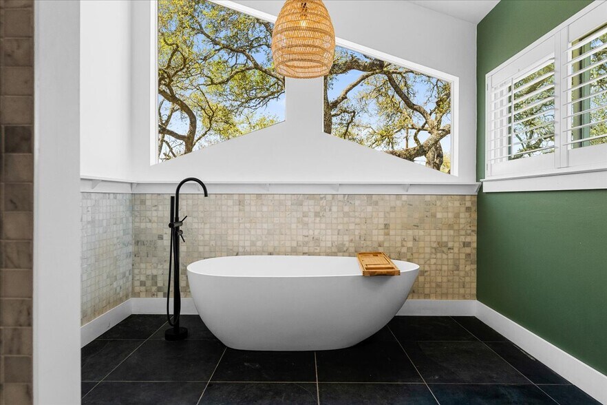 More Photos Of 14519 Fitzhugh Rd, Austin Specialty For Sale