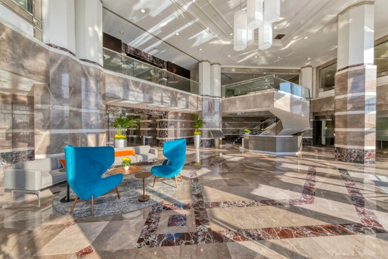 More Photos Of 17 W 110 22nd St, Oakbrook Terrace Office For Sale