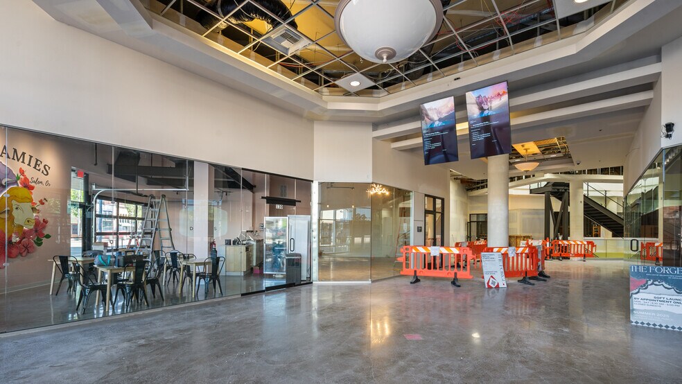 More Photos Of 285 Liberty St, Salem Storefront Retail Office For Lease