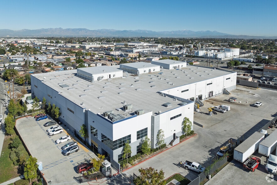 More Photos Of 126 E Oris St, Compton Distribution For Lease