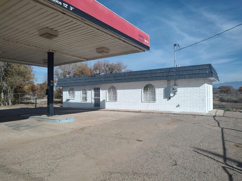 More Photos Of 1224 S Main St, Belen Freestanding For Lease