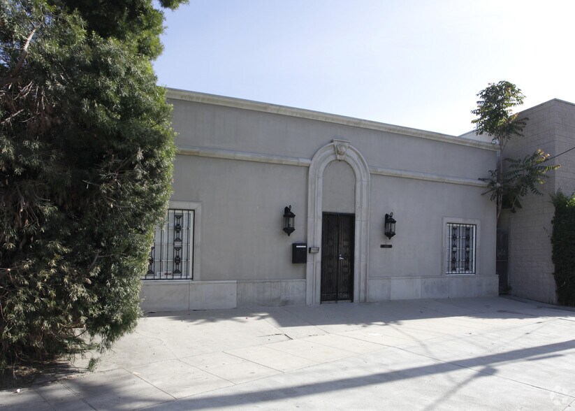 Primary Photo Of 11465 Chandler Blvd, North Hollywood Loft Creative Space For Lease