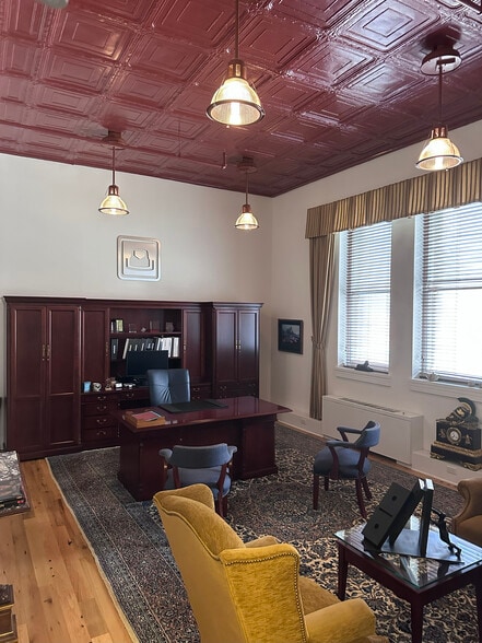 More Photos Of 6-14 S Gay St, Baltimore Office For Sale