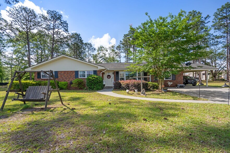 Primary Photo Of 695 Blue Jay Rd, Rincon General Retail For Sale