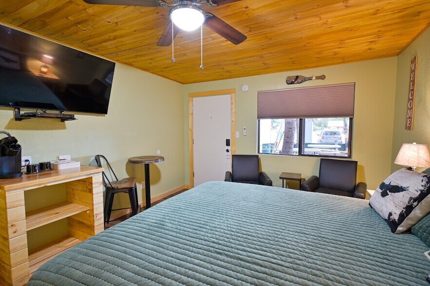 More Photos Of 1842 AZ-260, Heber Hotel For Sale