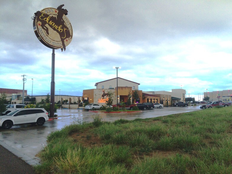 More Photos Of 6516 Arena, Laredo Restaurant For Sale
