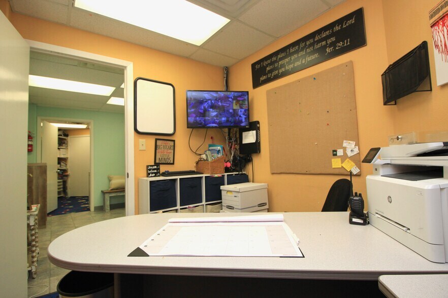 More Photos Of 3421 E Walnut St, Pearland Daycare Center For Sale