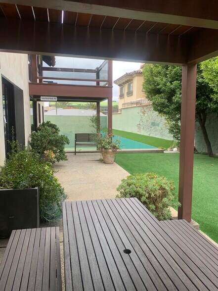 More Photos Of 479 S Marengo Ave, Pasadena Loft Creative Space For Lease