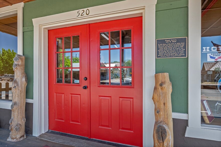 More Photos Of 520 W Main St, Payson Storefront Retail Residential For Sale
