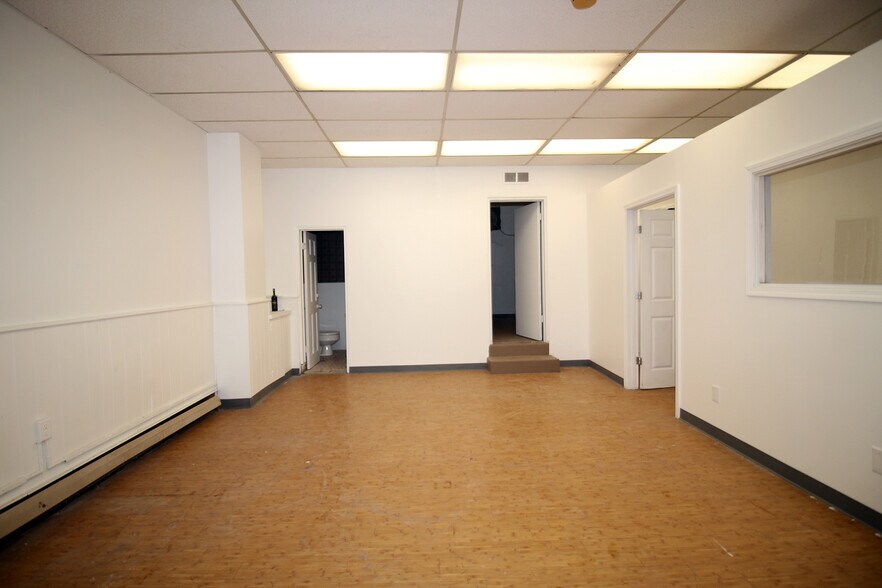 More Photos Of 429 N State St, Clairton Storefront Retail Office For Sale