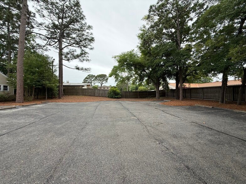 More Photos Of 1505 Medical Center Dr, Wilmington Medical For Sale