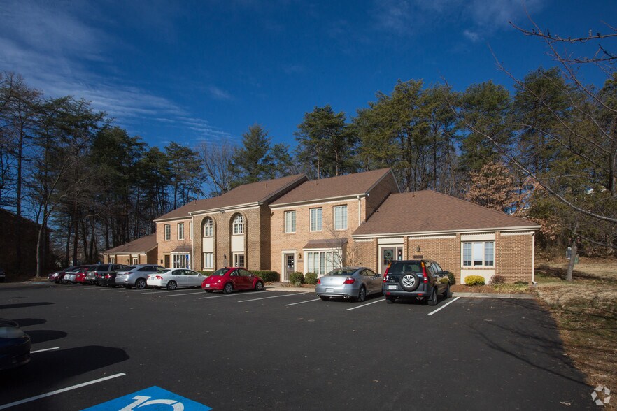 Primary Photo Of 6201-6209 Old Keene Mill Ct, Springfield Medical For Lease