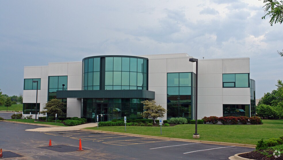 Primary Photo Of 7020 High Grove Blvd, Burr Ridge Flex For Lease