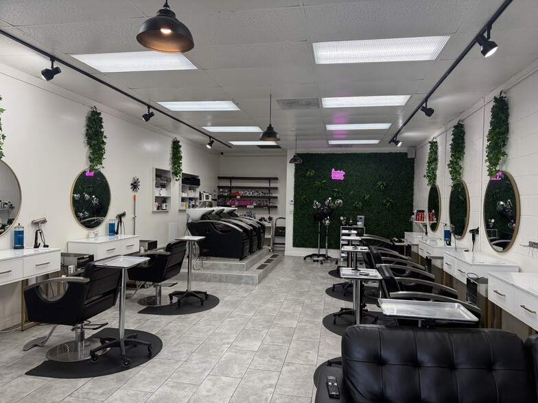 More Photos Of 443-457 W Foothill Blvd, Monrovia Storefront Retail Office For Lease