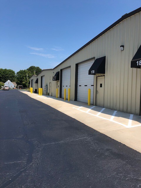 More Photos Of 1136 Louise Rd, Winston-Salem Warehouse For Lease