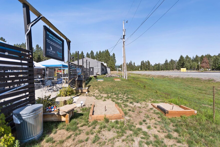 More Photos Of 802 S Shore Diamond Lake Rd, Newport Restaurant For Sale