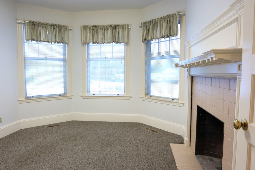 More Photos Of 15 Union St, Milford Office For Lease
