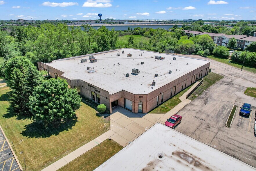 More Photos Of 391 Quadrangle Dr, Bolingbrook Office For Sale