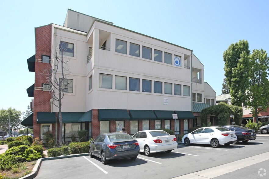 More Photos Of 50 S Anaheim Blvd, Anaheim Office For Lease
