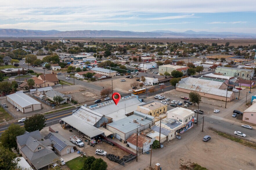More Photos Of 609 N 7th St, Williams Auto Repair For Sale