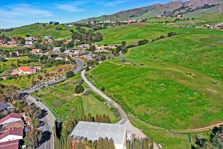 More Photos Of 1995 Old Calaveras Rd, Milpitas Lodge Meeting Hall For Sale