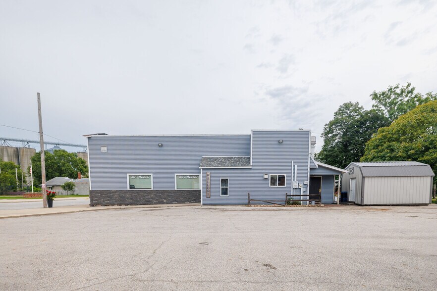 More Photos Of 215 E State St, Morocco Restaurant For Sale