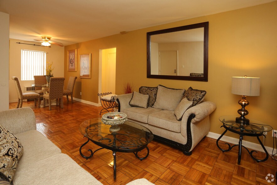 More Photos Of 3301 Chillum Rd, Mount Rainier Apartments For Sale