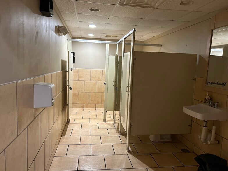 More Photos Of 6347-6359 E Navy Rd, Millington Freestanding For Sale