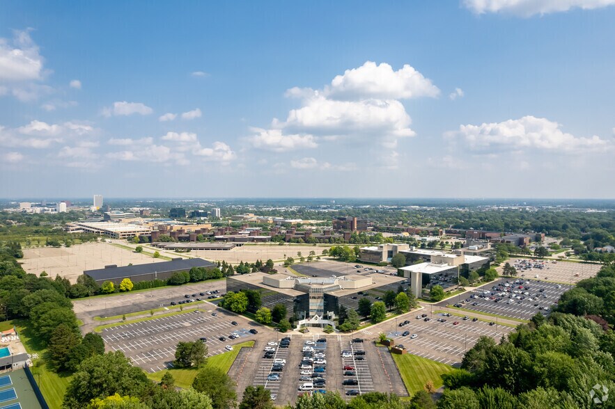 More Photos Of 3310 W Big Beaver Rd, Troy Unknown For Lease