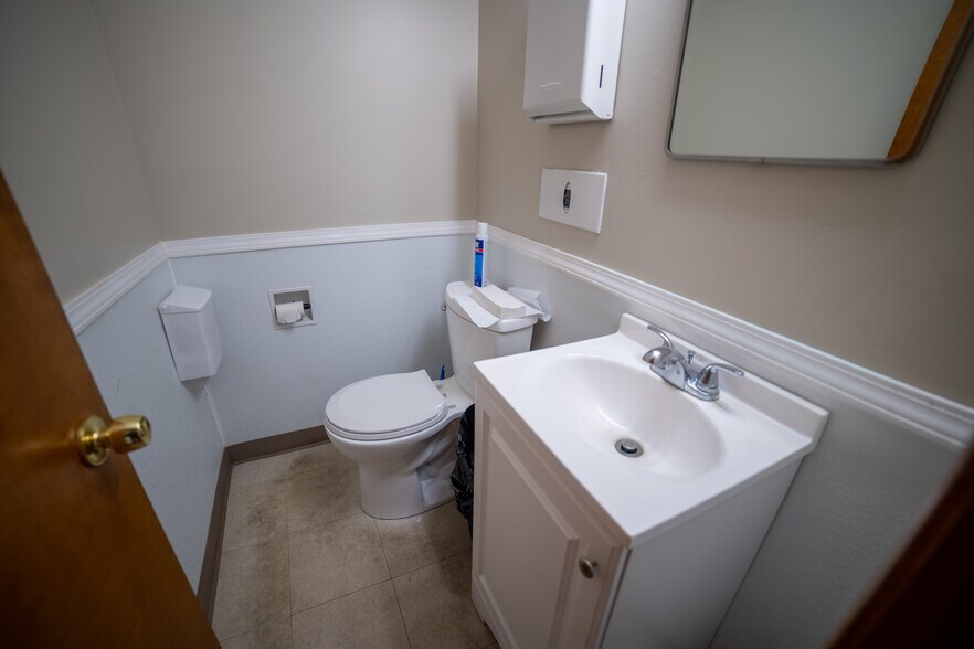 More Photos Of 120 Sturges Ave, Mansfield Medical For Lease