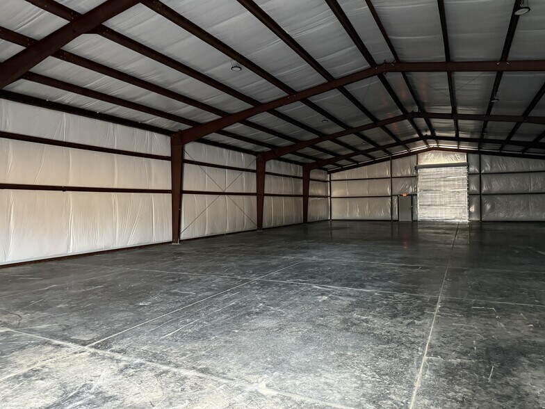 More Photos Of 1345 Potter Town Rd, Midway Industrial For Sale