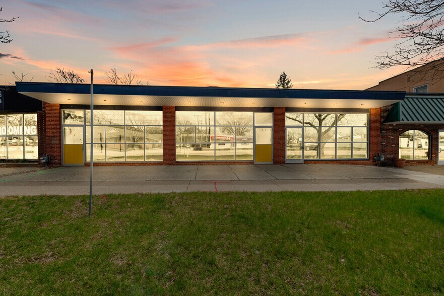 Primary Photo Of 23753 Van Born Rd, Taylor Freestanding For Lease