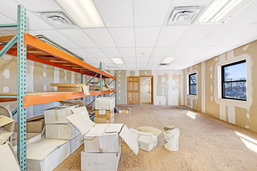 More Photos Of 505 Mola Blvd, Elmwood Park General Retail For Sale